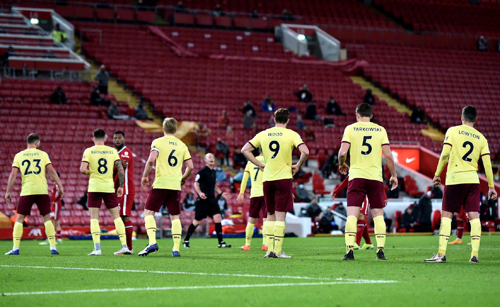 同时揭示他 同时揭示他